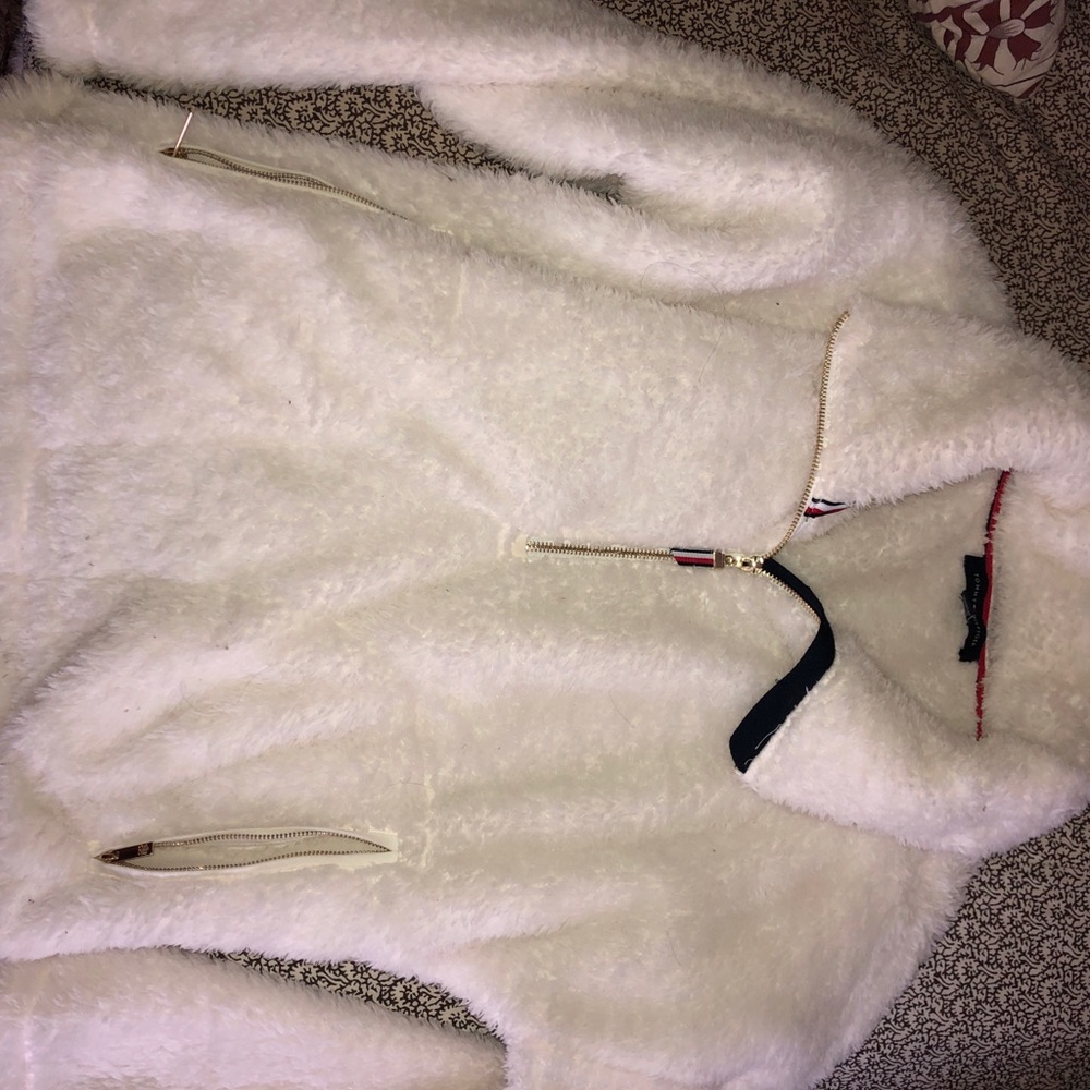 Tommy Hilfiger fuzzy pullover